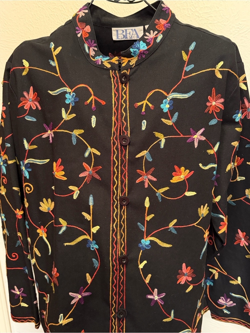 🌺🌺🌺BOGOHO🌺🌺🌺BFA Black Embroidered Floral Button-Up Shacket - 2X - Picture 2 of 10